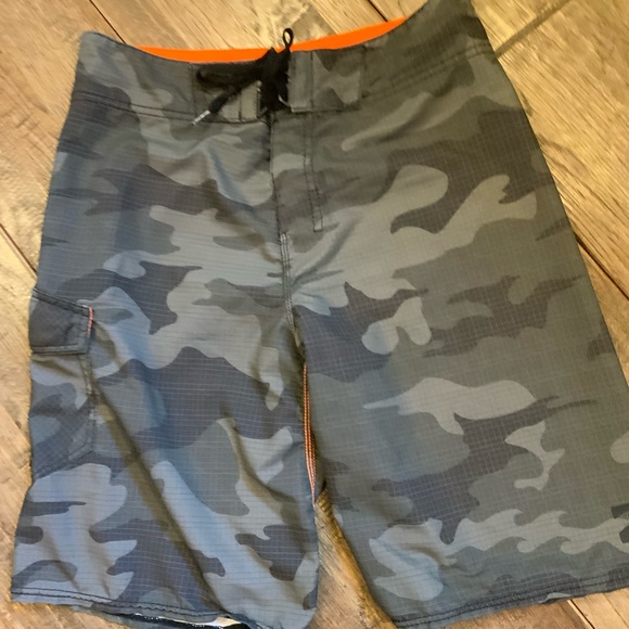 Billabong Swim Billabong Camo Board Shorts Size 3 Poshmark